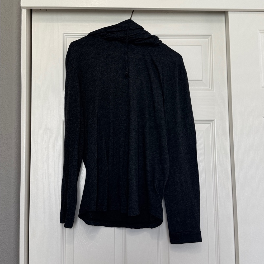 Men's Medium Heather Charcoal Sweater